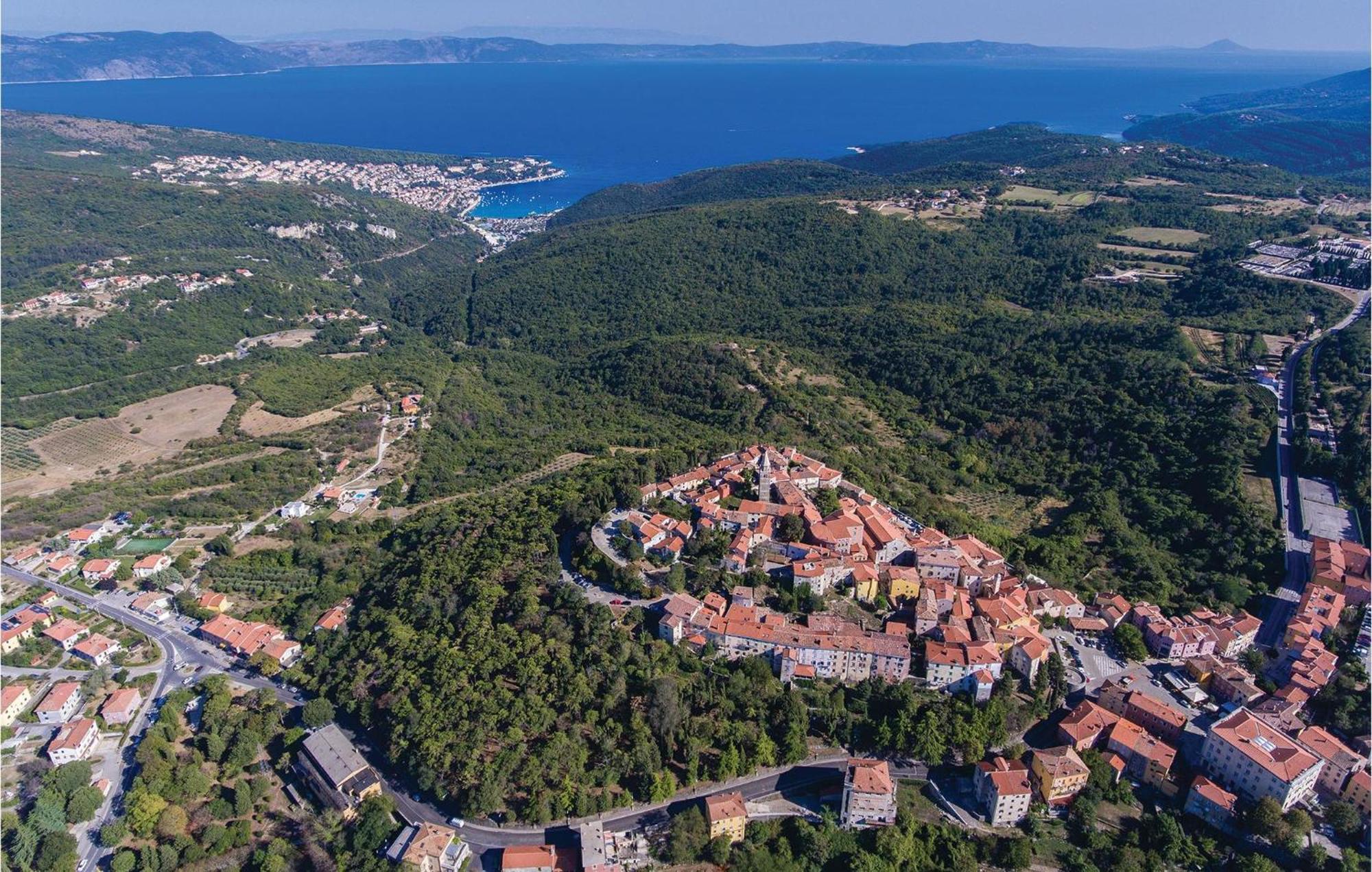 Gorgeous Home In Labin With Outdoor Swimming Pool Eksteriør billede